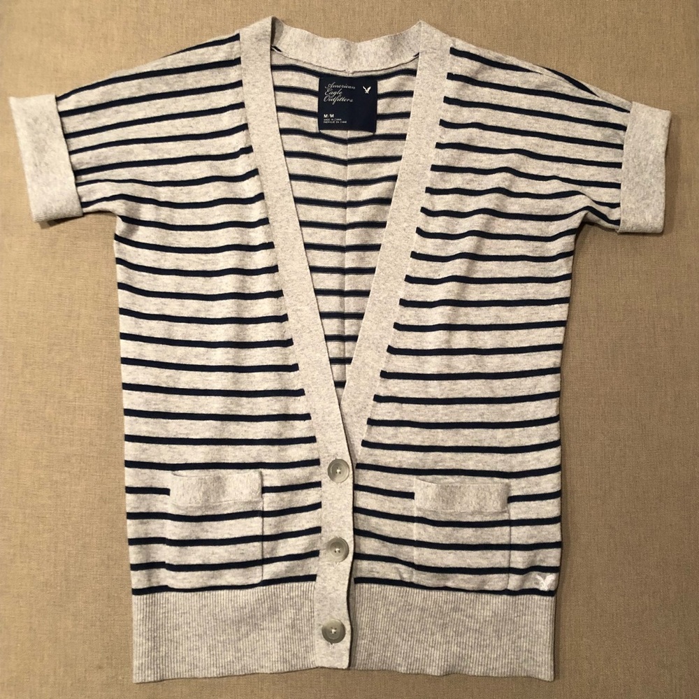 *NWOT* American Eagle Outfitters Grey/Blue Sweater